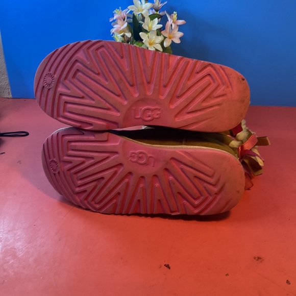 Ugg boots SZ 8 T - Picture 5 of 9